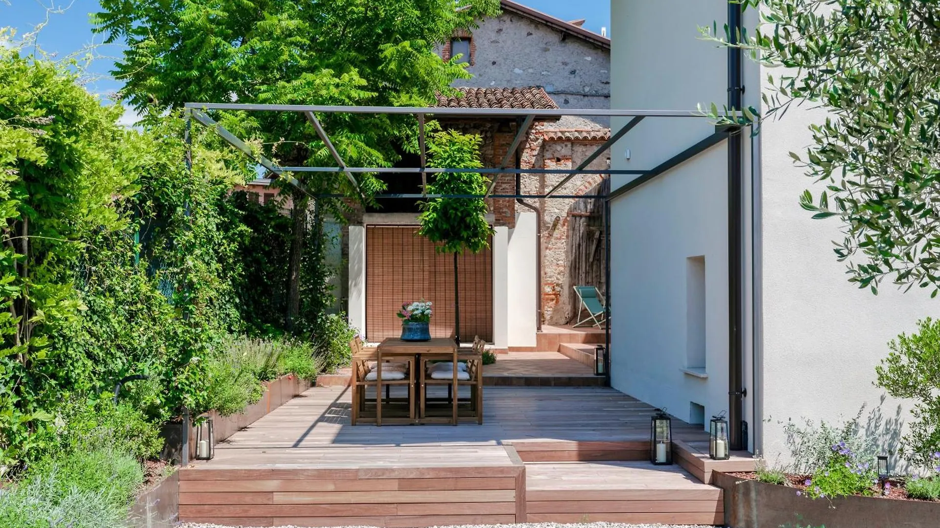Stylish Holiday Home - P R A T E L L O Padenghe sul Garda 0*,  Italy
