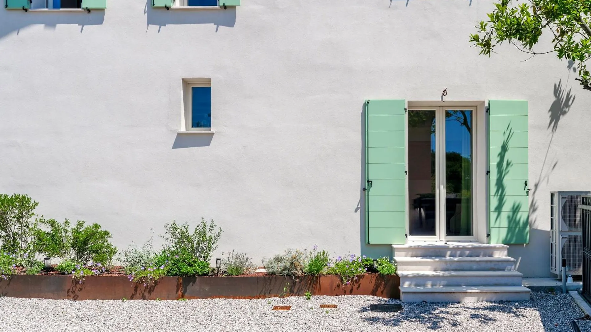 Villa Stylish Holiday Home - P R A T E L L O Padenghe sul Garda