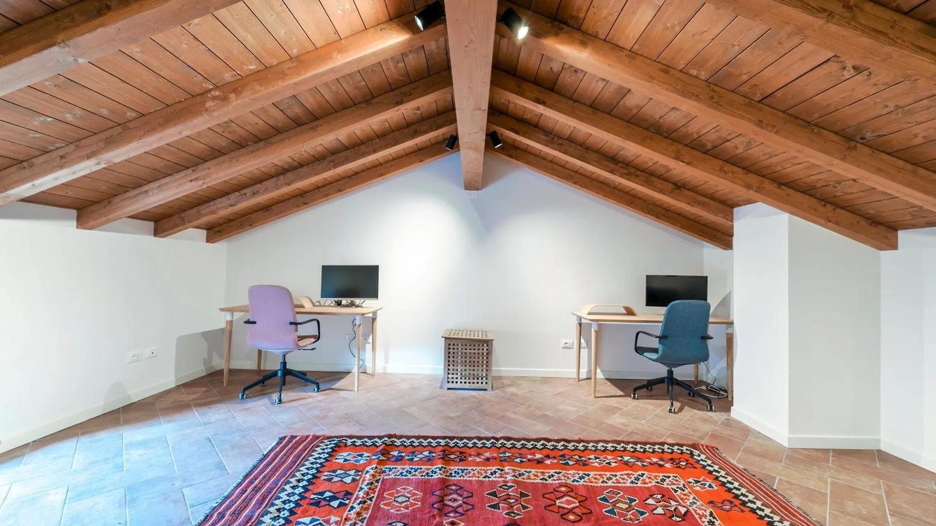 Stylish Holiday Home - P R A T E L L O Padenghe sul Garda