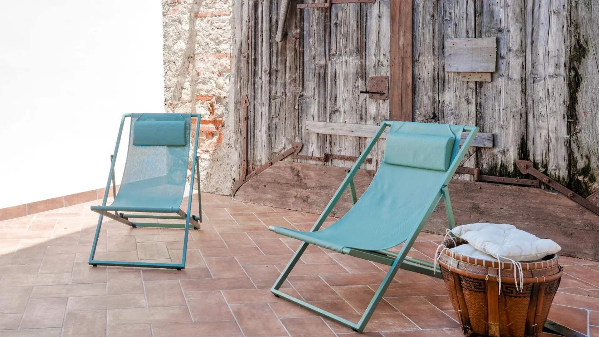 Stylish Holiday Home - P R A T E L L O Padenghe sul Garda Villa