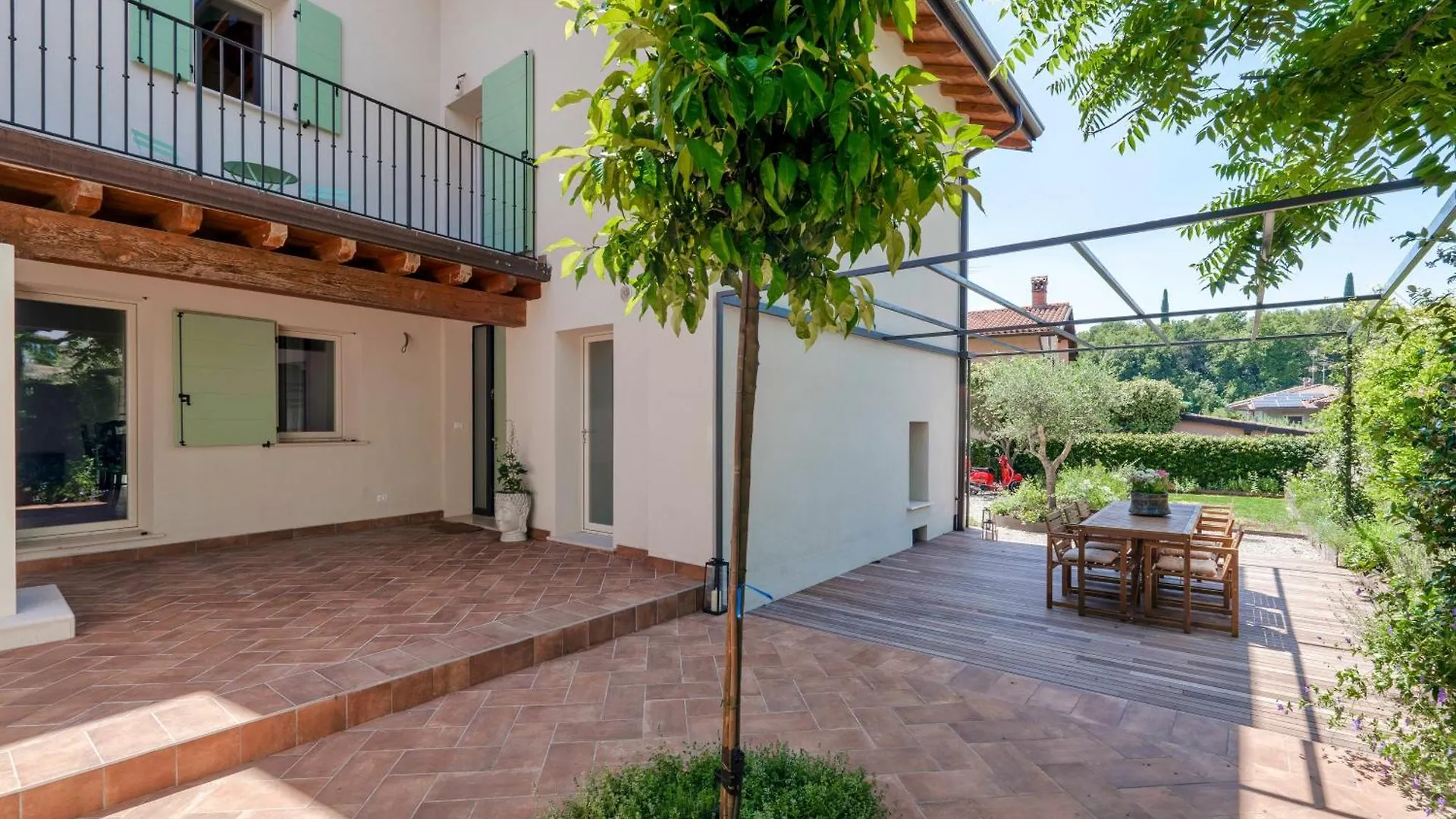 Villa Stylish Holiday Home - P R A T E L L O Padenghe sul Garda
